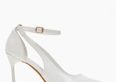 Μυτερές γόβες λουστρίνι με μπαρέτα και ανοίγματα - Λευκό - Issue - 