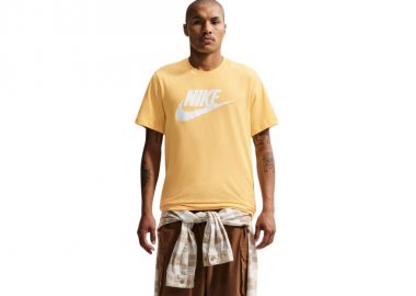 Nike Sportswear Men's TShirt Yellow AR5004 796 - Nike - 