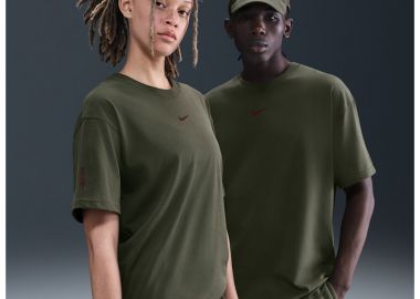 Nike x NOCTA CS Tshirt Cargo KhakiTeam Red IB5673325 MBS - Nike - 