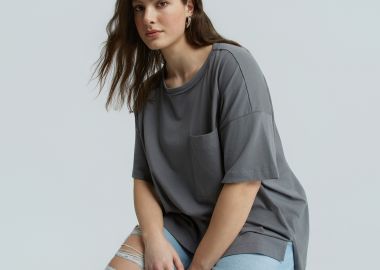 Oversized βαμβακερό t-shirt με τσεπάκι - MAT FASHION - 