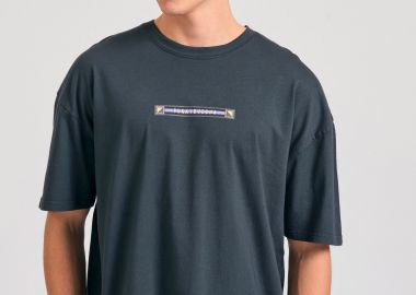 Oversized garment dyed t-shirt με retro frame τύπωμα - FUNKY BUDDHA - 