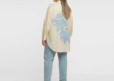 Oversized πουκάμισο με φλόραλ τύπωμα στη πλάτη - MAT FASHION - 