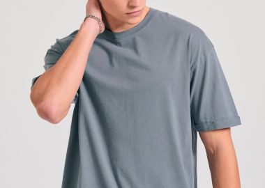 Oversized t-shirt με δίπλωμα στο μανίκι - FUNKY BUDDHA - 