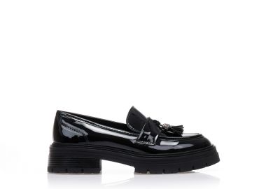 Oxfords μαύρα λουστρίνι με διακοσμητικό σχέδιο από κρόσια ΜΑΥΡΟ - Tsoukalas - 