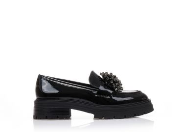 Oxfords μαύρα λουστρίνι με ιδιαίτερη αγκράφα από στρας ΜΑΥΡΟ - Tsoukalas - 