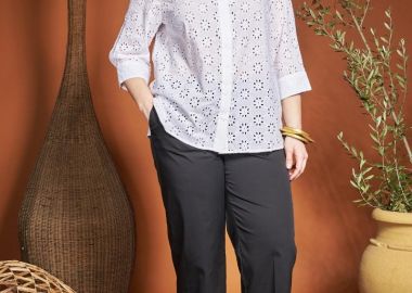 Παντελόνι cropped καμπαρντίνα με κουμπάκια στο τελείωμα -  - 