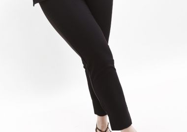 Παντελόνι με λάστιχο στο πίσω μέρος σε μαύρο χρώμα -  - 