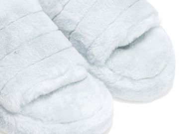 Παντόφλες γαλάζιες γούνινες με λάστιχο ΓΑΛΑΖΙΟ - Tsoukalas - 