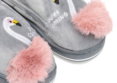 Παντόφλες γκρι σουέτ με γούνα σχέδιο Flamingo ΓΚΡΙ - Tsoukalas - 