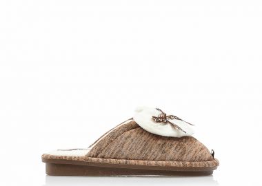 Παντόφλες καφέ υφασμάτινες με γούνινο σχέδιο καρδιά και φιόγκο ΚΑΦΕ - Tsoukalas - 