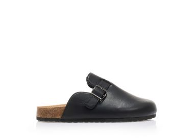 Παντόφλες μαύρες δερματίνη με διακοσμητικό λουράκι ΜΑΥΡΟ - Tsoukalas - 