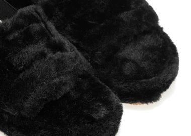 Παντόφλες μαύρες γούνινες με λάστιχο ΜΑΥΡΟ - Tsoukalas - 