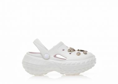 Παντόφλες σαμπό λευκές λάστιχο με χρυσά διακοσμητικά ΛΕΥΚΟ - Tsoukalas - 