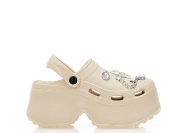 Παντόφλες σαμπό μπεζ λάστιχο με ιδιαίτερα διακοσμητικά ΜΠΕΖ - Tsoukalas - 