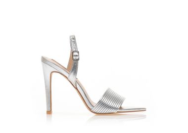 Πέδιλα ασημί δερματίνη με ιδιαίτερη φάσα και μυτερό τελείωμα ΑΣΗΜΙ - Tsoukalas - 