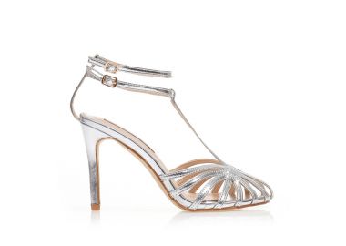 Πέδιλα ασημί δερματίνη με ιδιαίτερο σχέδιο από πολλαπλά λουράκια ΑΣΗΜΙ - Tsoukalas - 