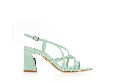 Πέδιλα βεραμάν λουστρίνι με πολλαπλά λουράκια και μεταλλική λεπτομέρεια στο τακούνι ΒΕΡΑΜΑΝ - Tsoukalas - 