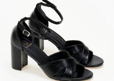 Πέδιλα χιαστί με χοντρό τακούνι και κλειστή φτέρνα - Μαύρο - Issue - 