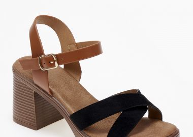 Πέδιλα clogs με φάσες χιαστί - Μαύρο - Issue - 