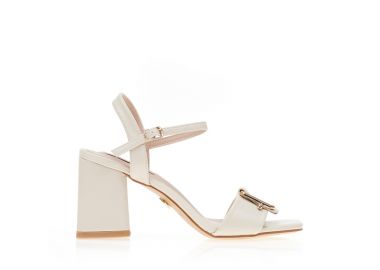 Πέδιλα εκρού δερματίνη με διακοσμητική αγκράφα και τετράγωνο τελείωμα ΕΚΡΟΥ - Tsoukalas - 