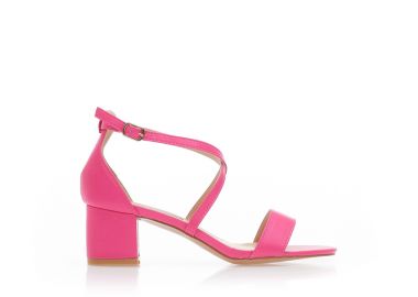 Πέδιλα φούξια δερματίνη με χιαστί λουράκια ΦΟΥΞΙΑ - Tsoukalas - 