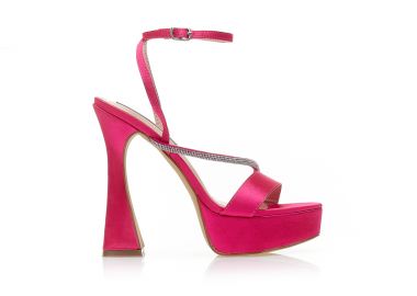Πέδιλα φούξια σατέν με λοξό λουράκι από στρας και ιδιαίτερο τακούνι ΦΟΥΞΙΑ - Tsoukalas - 