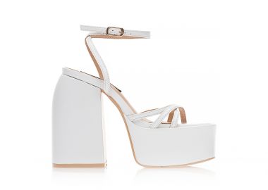 Πέδιλα λευκά δερματίνη με χιαστί φάσα από λουράκια και λουράκι στον αστράγαλο ΛΕΥΚΟ - Tsoukalas - 