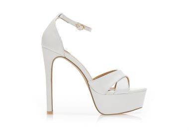 Πέδιλα λευκά δερματίνη με χιαστί φάσα και φιάπα ΛΕΥΚΟ - Tsoukalas - 