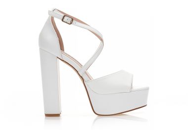 Πέδιλα λευκά δερματίνη με χιαστί λουράκια και φιάπα ΛΕΥΚΟ - Tsoukalas - 