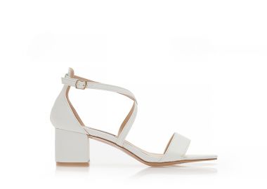 Πέδιλα λευκά δερματίνη με χιαστί λουράκια ΛΕΥΚΟ - Tsoukalas - 