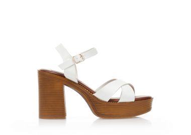 Πέδιλα λευκά δερματίνη με σχέδιο χιαστί στην φάσα και εφέ ξύλου στο τακούνι ΛΕΥΚΟ - Tsoukalas - 