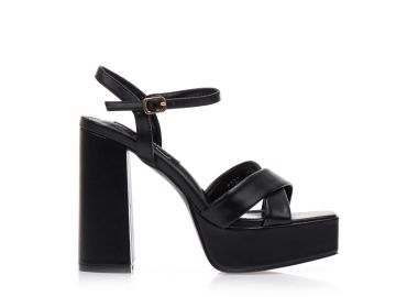 Πέδιλα μαύρα δερματίνη με χιαστί φάσα και φιάπα ΜΑΥΡΟ - Tsoukalas - 