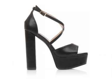 Πέδιλα μαύρα δερματίνη με χιαστί λουράκια και φιάπα ΜΑΥΡΟ - Tsoukalas - 