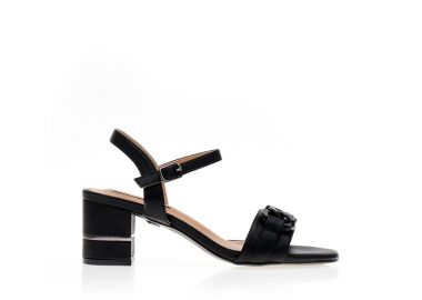 Πέδιλα μαύρα δερματίνη με διακοσμητική αλυσίδα και μεταλλική λεπτομέρεια στο τακούνι ΜΑΥΡΟ - Tsoukalas - 