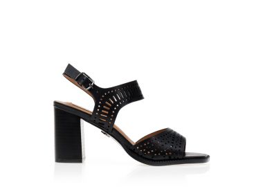 Πέδιλα μαύρα δερματίνη με διάτρητο σχέδιο ΜΑΥΡΟ - Tsoukalas - 