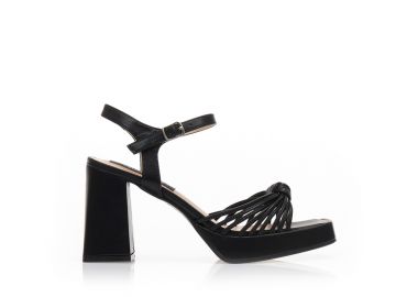 Πέδιλα μαύρα δερματίνη με ιδιαίτερη φάσα από πολλαπλά λουράκια και φιάπα ΜΑΥΡΟ - Tsoukalas - 