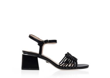 Πέδιλα μαύρα δερματίνη με ιδιαίτερη φάσα και μεταλλική λεπτομέρεια στο τακούνι ΜΑΥΡΟ - Tsoukalas - 