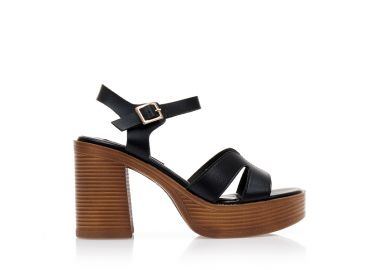 Πέδιλα μαύρα δερματίνη με ιδιαίτερη φάσα ΜΑΥΡΟ - Tsoukalas - 