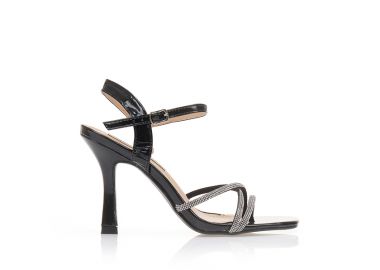 Πέδιλα μαύρα λουστρίνι με χιαστί λουράκια απο στρας στην φάσα ΜΑΥΡΟ - Tsoukalas - 