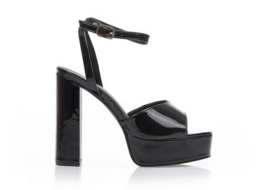 Πέδιλα μαύρα λουστρίνι με φιάπα και λουράκι στον αστράγαλο ΜΑΥΡΟ - Tsoukalas - 