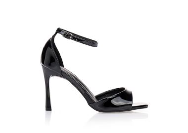 Πέδιλα μαύρα λουστρίνι με μπαρέτα ΜΑΥΡΟ - Tsoukalas - 