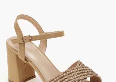 Πέδιλα με χοντρό τακούνι και χιαστί σχέδιο με χρυσοκλωστή - Κάμελ - Issue - 