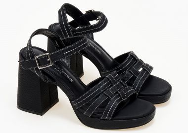 Πέδιλα με χοντρό τακούνι και λεπτή φιάπα - Μαύρο - Issue - 