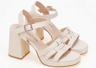Πέδιλα με χοντρό τακούνι και λεπτή φιάπα - Μπεζ - Issue - 