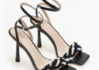 Πέδιλα με ιδιαίτερο σχέδιο - Μαύρο - Issue - 