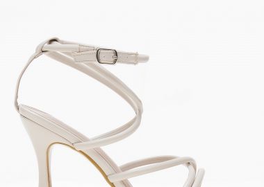 Πέδιλα με λεπτό τακούνι και στρογγυλά λουράκια - Μπεζ - Issue - 