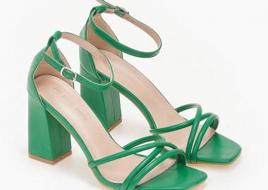 Πέδιλα με στρογγυλά λουράκια και μπαρέτα - Πράσινο - Issue - 