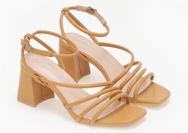 Πέδιλα με στρογγυλά λουράκια σε καρέ γραμμή - Κάμελ - Issue - 