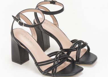 Πέδιλα με στρογγυλά λουράκια σε καρέ γραμμή - Μαύρο - Issue - 