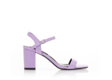 Πέδιλα μωβ δερματίνη με λουράκι στον αστράγαλο και τετράγωνο τελείωμα ΜΩΒ - Tsoukalas - 